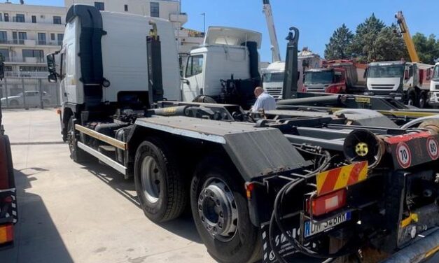 Scarrabile BOB ITALEV su VOLVO 400 2008